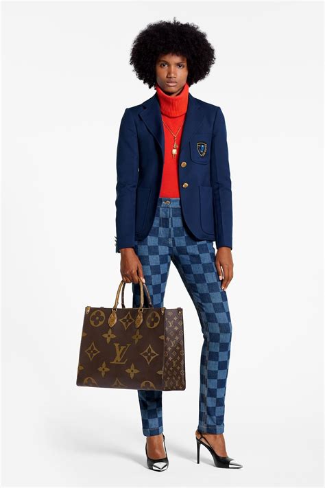 louis vuitton sales associate salary